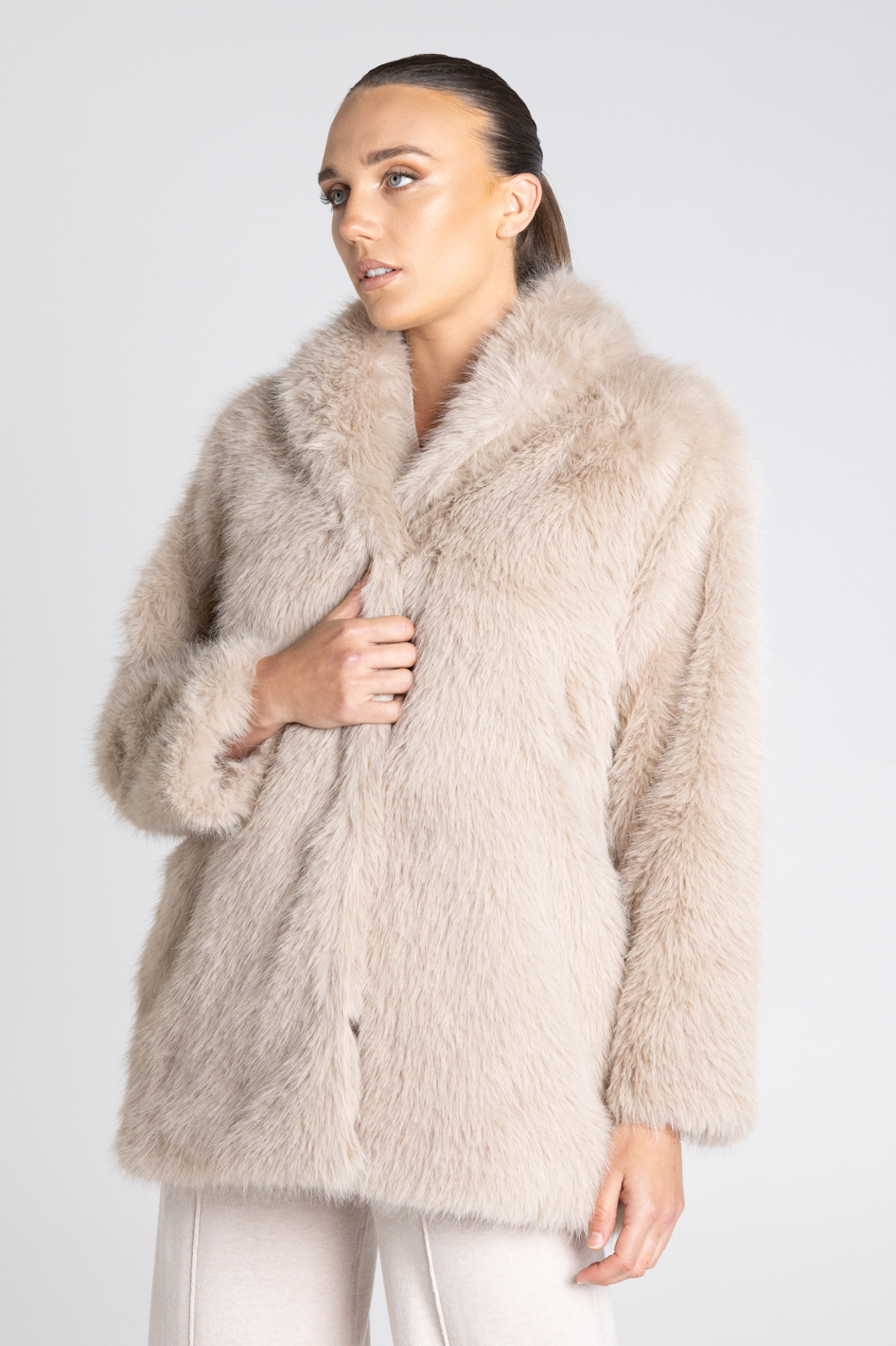 Two T's Faux Fur Coat in Oat