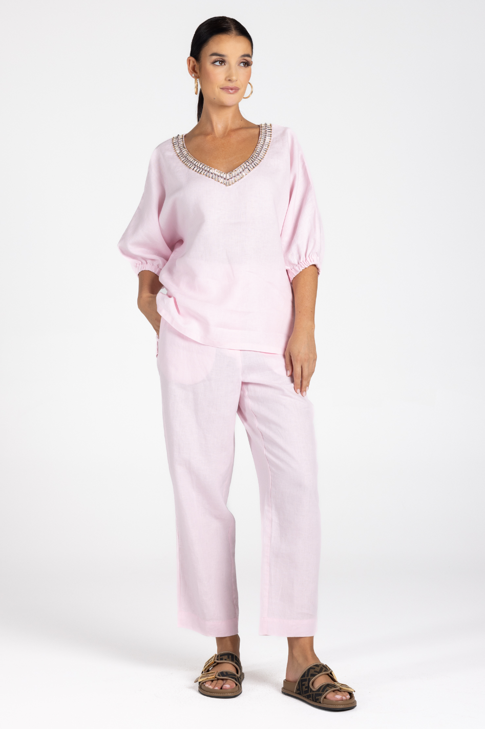 Two T's Linen 7/8 Pant in Pink with Linen V-Neck Beaded Top