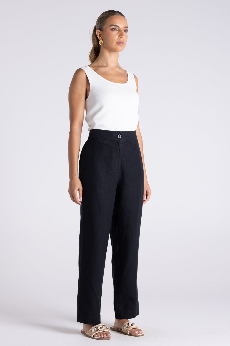 Two T's Luna 7/8 Linen Pant in Black