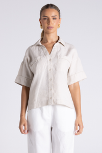 Two T's Olivia Short Sleeve Shirt | Straw | 3448