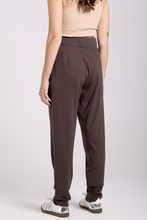 Load image into Gallery viewer, Two T&#39;s Ponte Panelled Pant | Espresso
