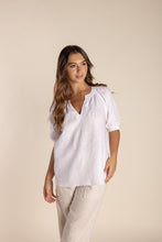 Load image into Gallery viewer, Two T&#39;s Linen Puff Sleeve Top
