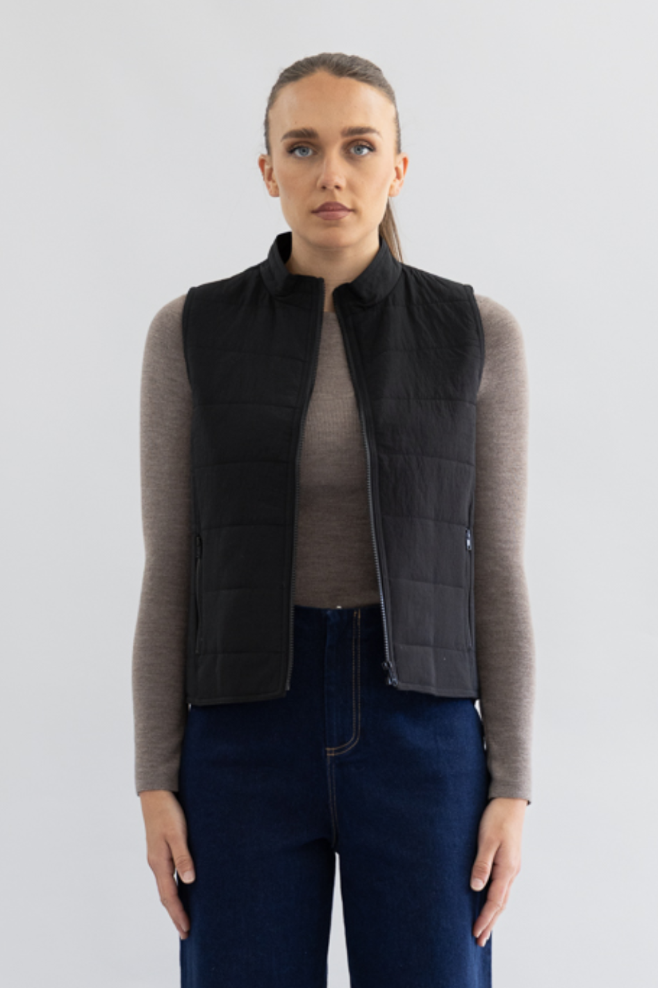 Two T's Spray Puffer Vest in Black