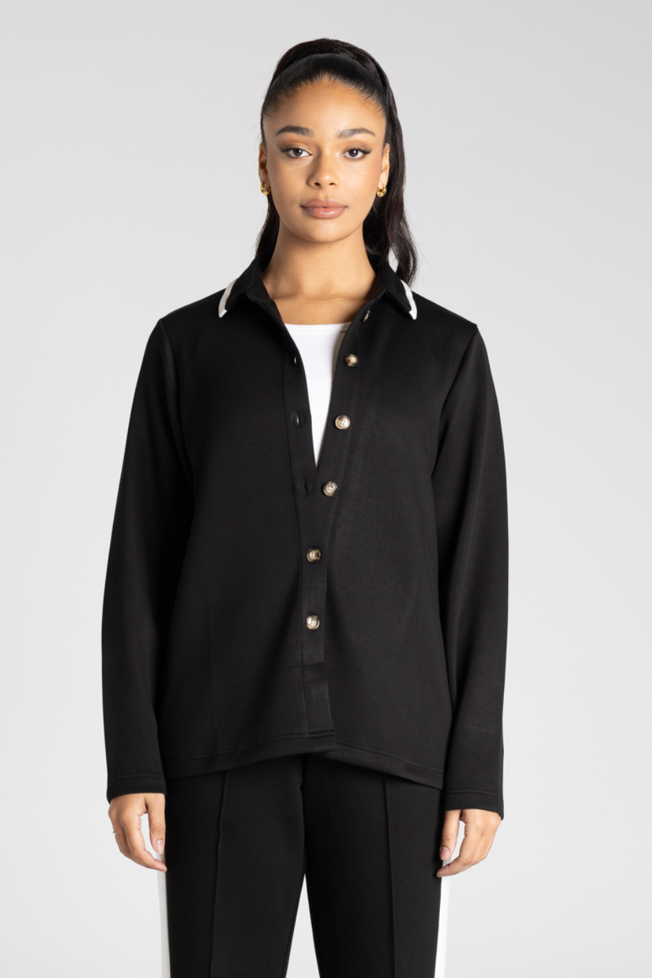 Two T's Travel Shirt in Black and Ivory