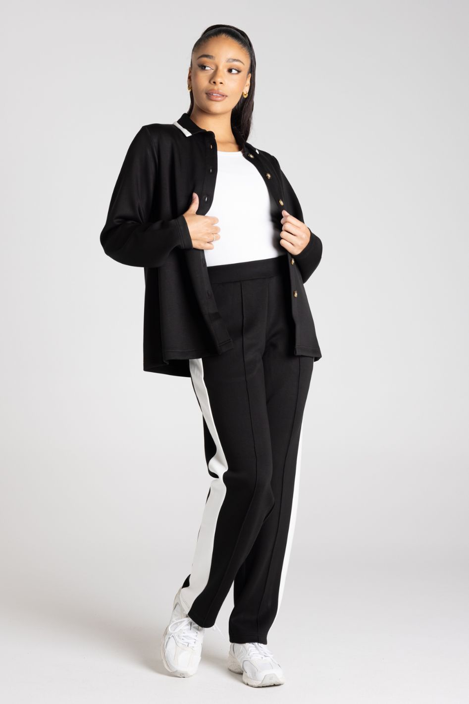 Two T's Travel Shirt in Black and Ivory