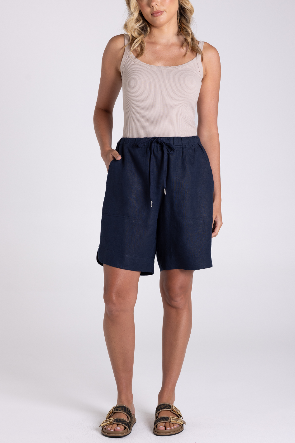 Two T's Linen Short in French Navy 