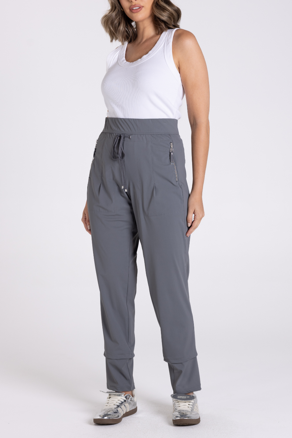 Two T's Panelled Pant in Pewter