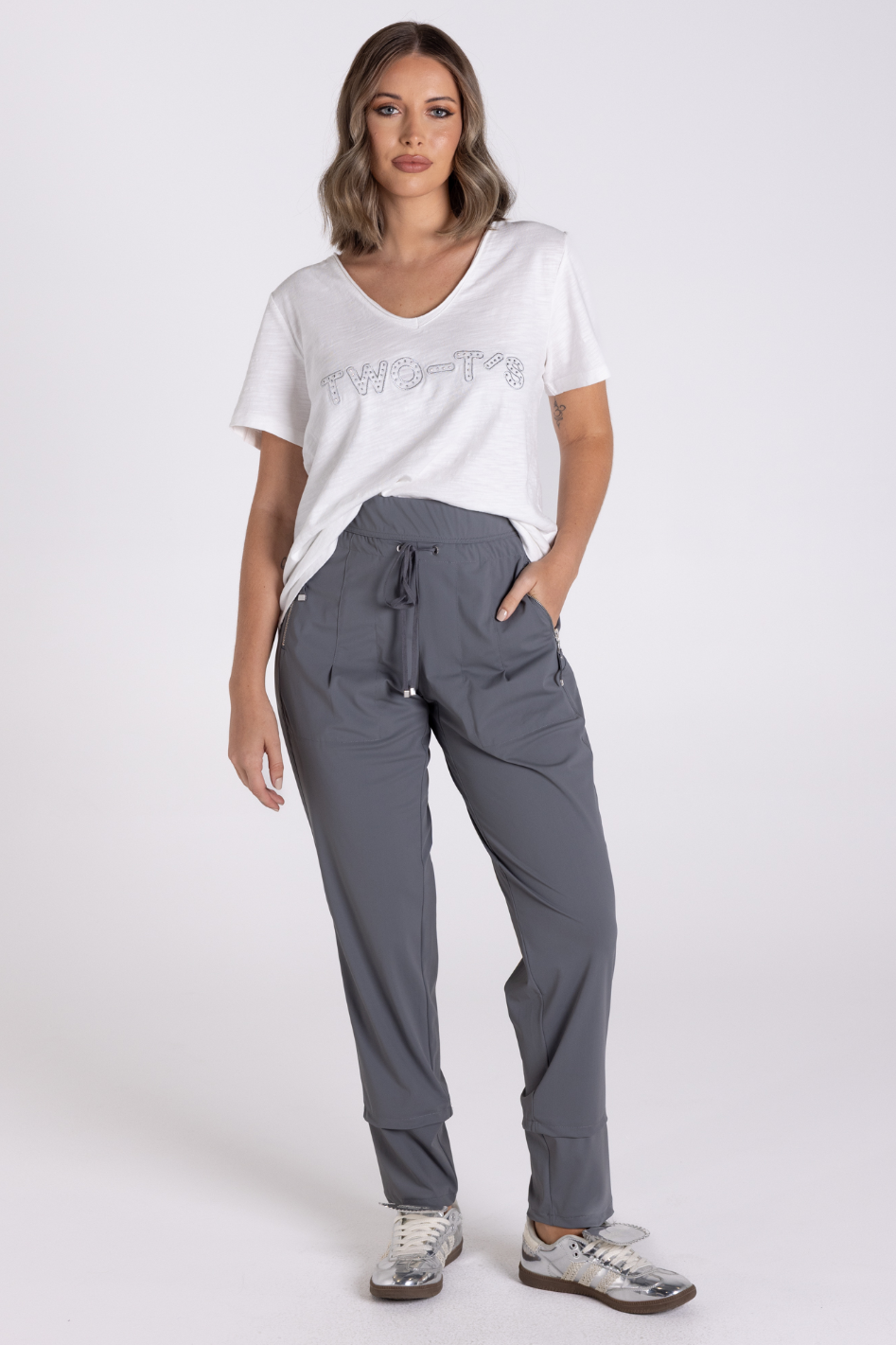 Two T's Panelled Pant in Pewter