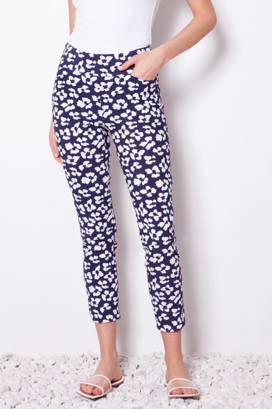 Up! Petal-Slit Ankle Pant 28inch | Florist Petal Print | 68422
