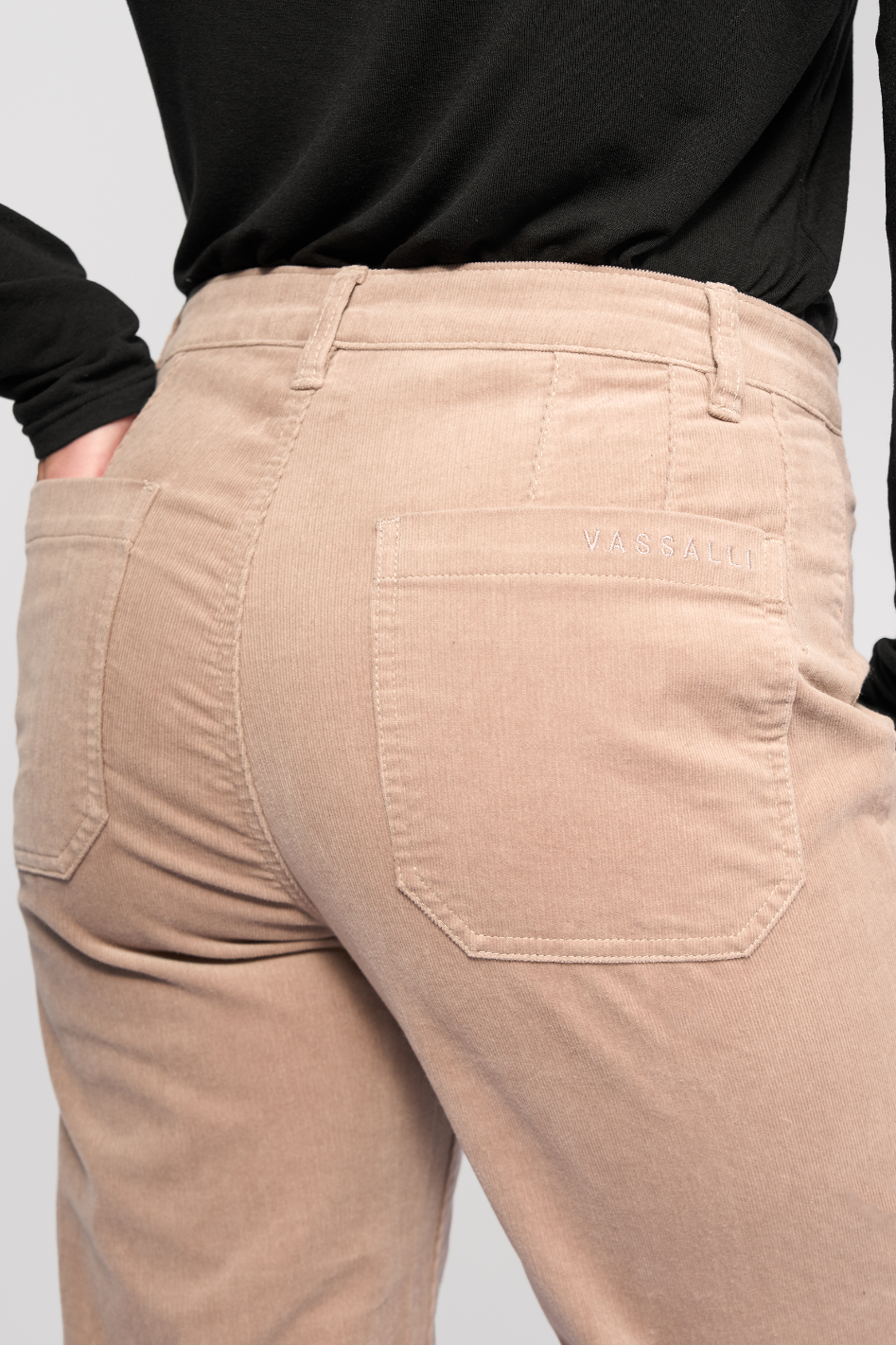 Vassalli Market Cord Pant in Twig