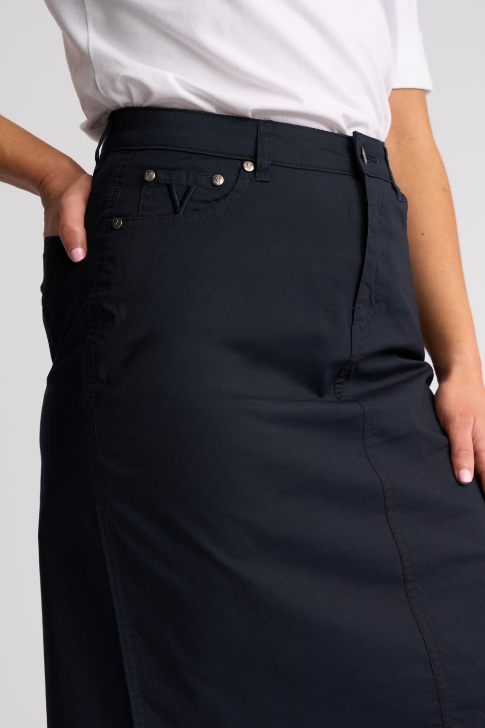 Vassalli Poppy Poplin Skirt in Navy