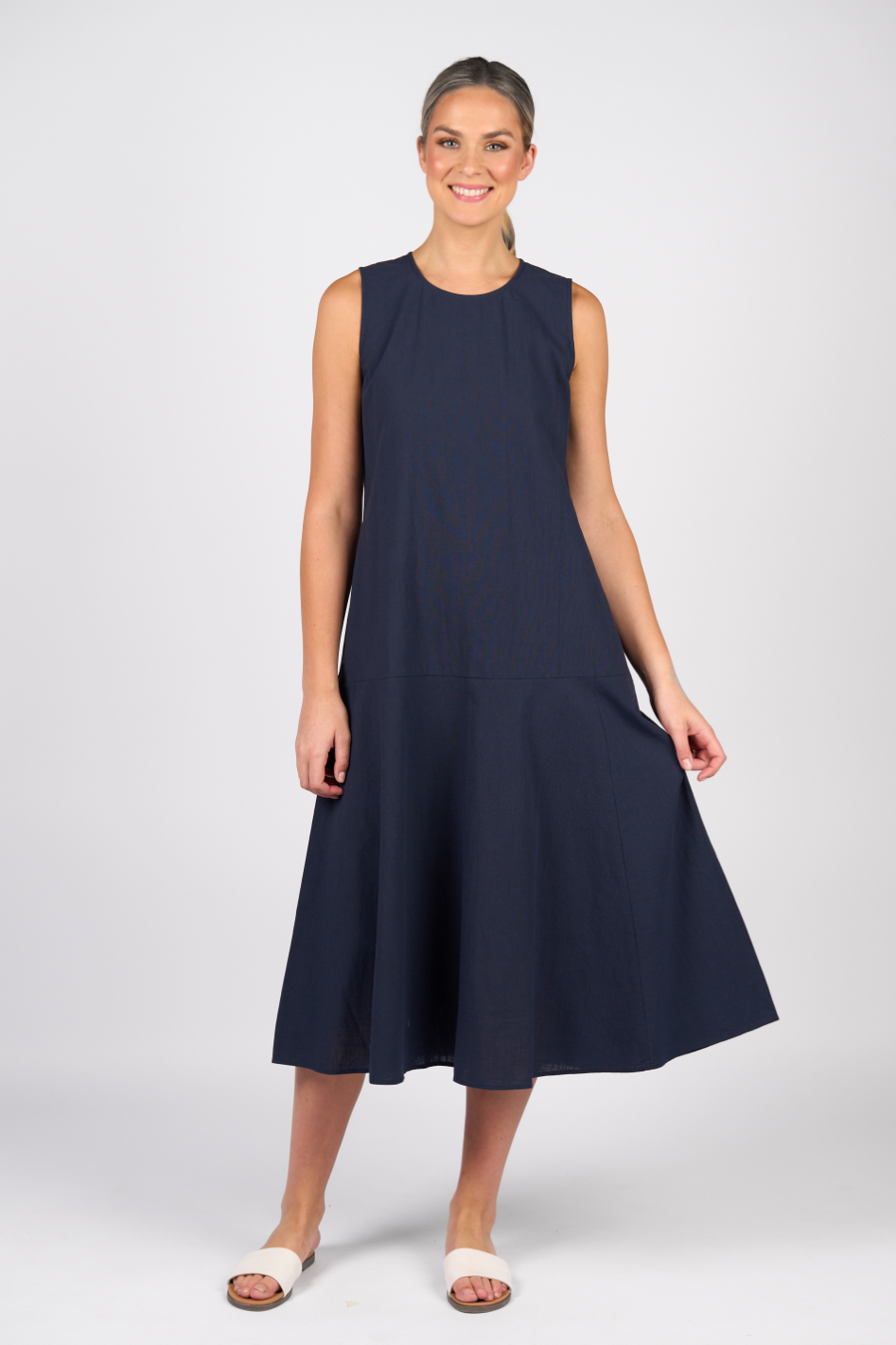 Vassalli Sleeveless Dress in Ink 