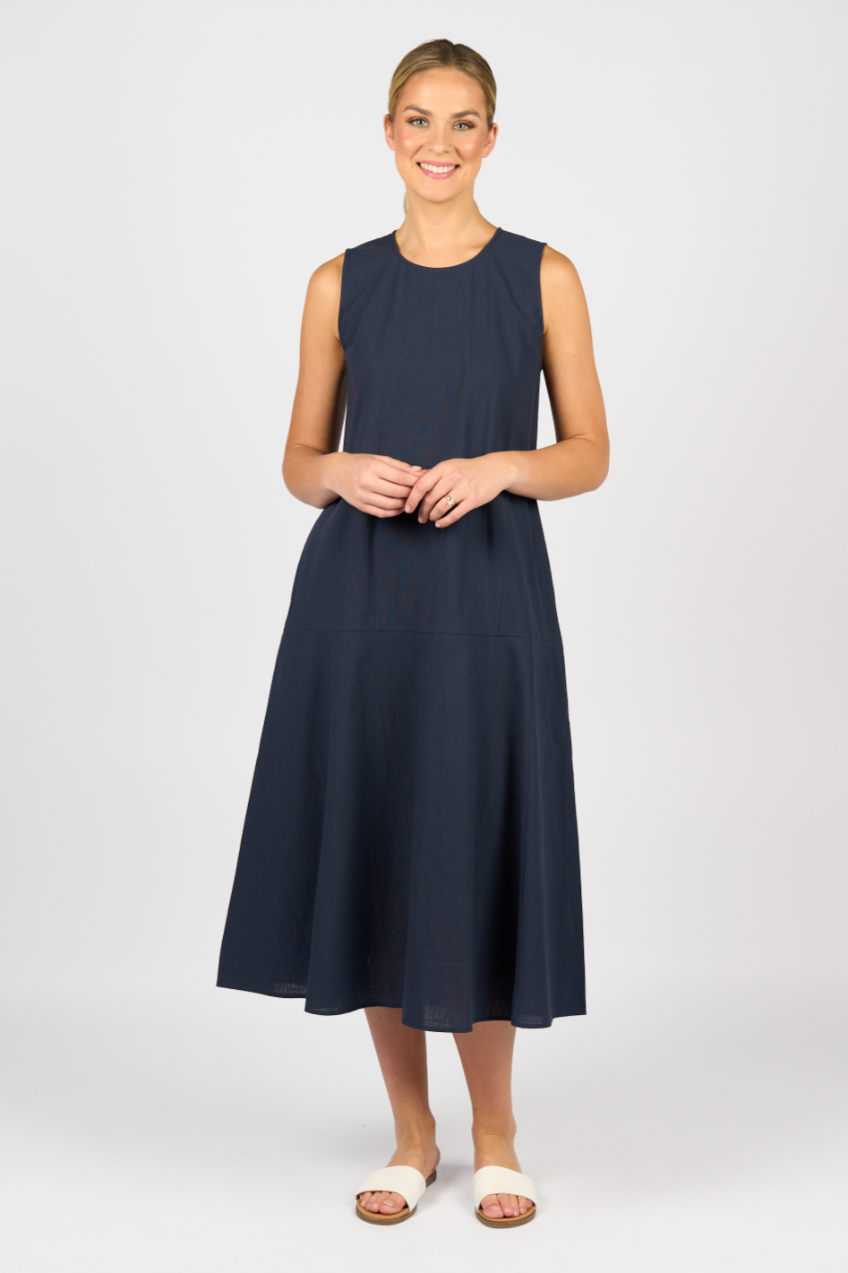 Vassalli Sleeveless Dress in Ink 