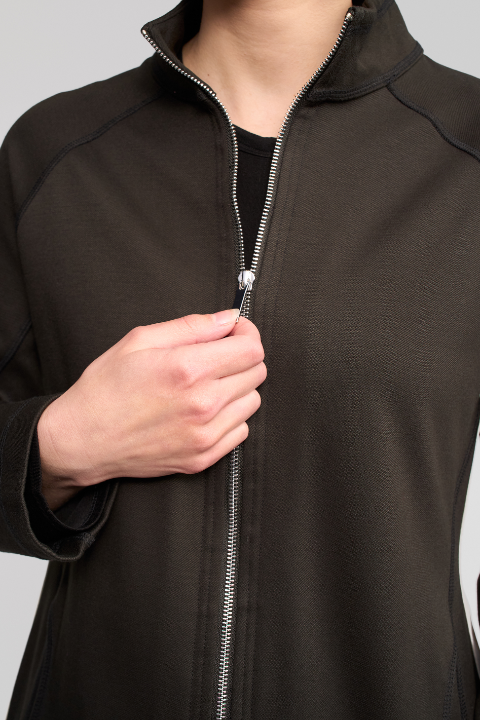 Vassalli Weekend Zip Up Jacket in Dark Hunter