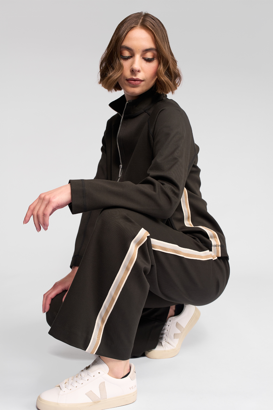 Vassalli Weekend Knit Pant | Wide Leg | Dark Hunter | 5006