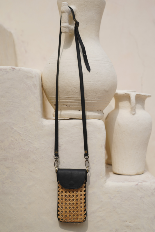 Voyage The Label Jamaica Phone Bag | Black