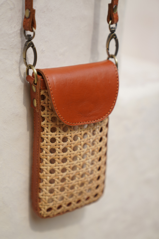Voyage The Label Jamaica Phone Bag | Tan