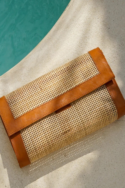 Voyage The Label Seoul Clutch | Tan