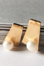Load image into Gallery viewer, YiSu Design By the Sea Earrings Gold and Freshwater Pearl
