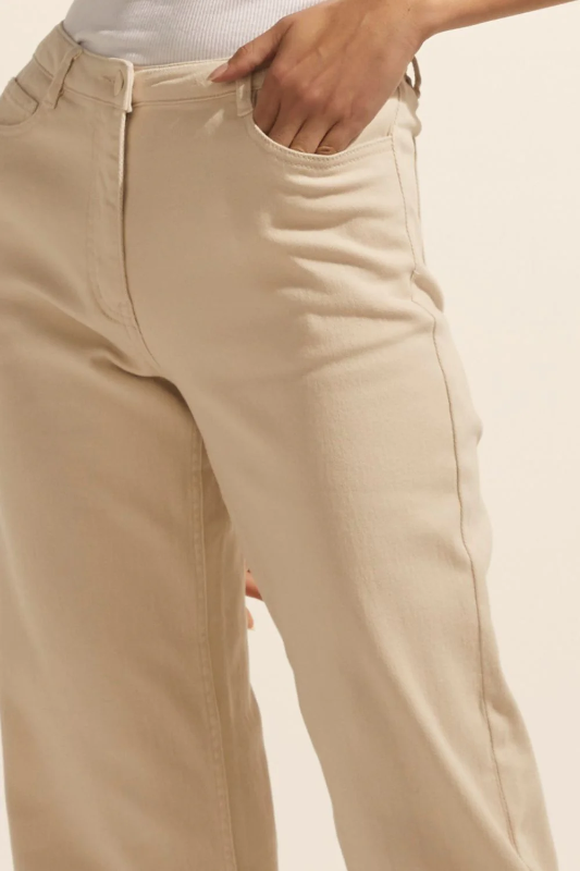 Zoe Kratzmann Magnet Jean in Biscuit