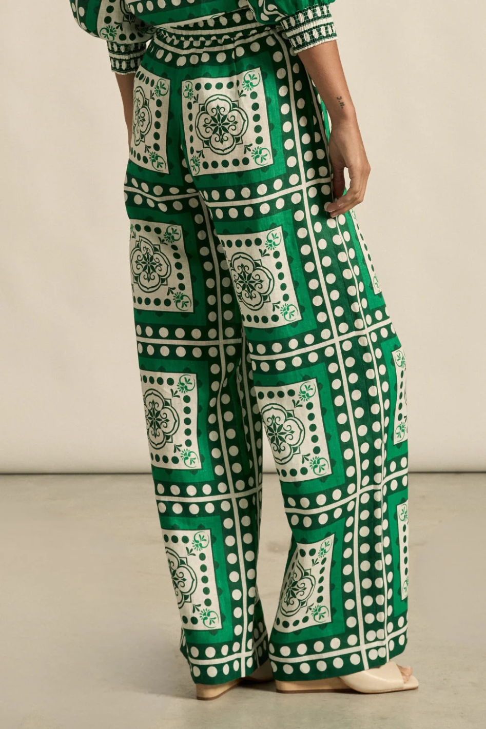 Zoe Kratzmann Gesture Pant | Parrot Scarf