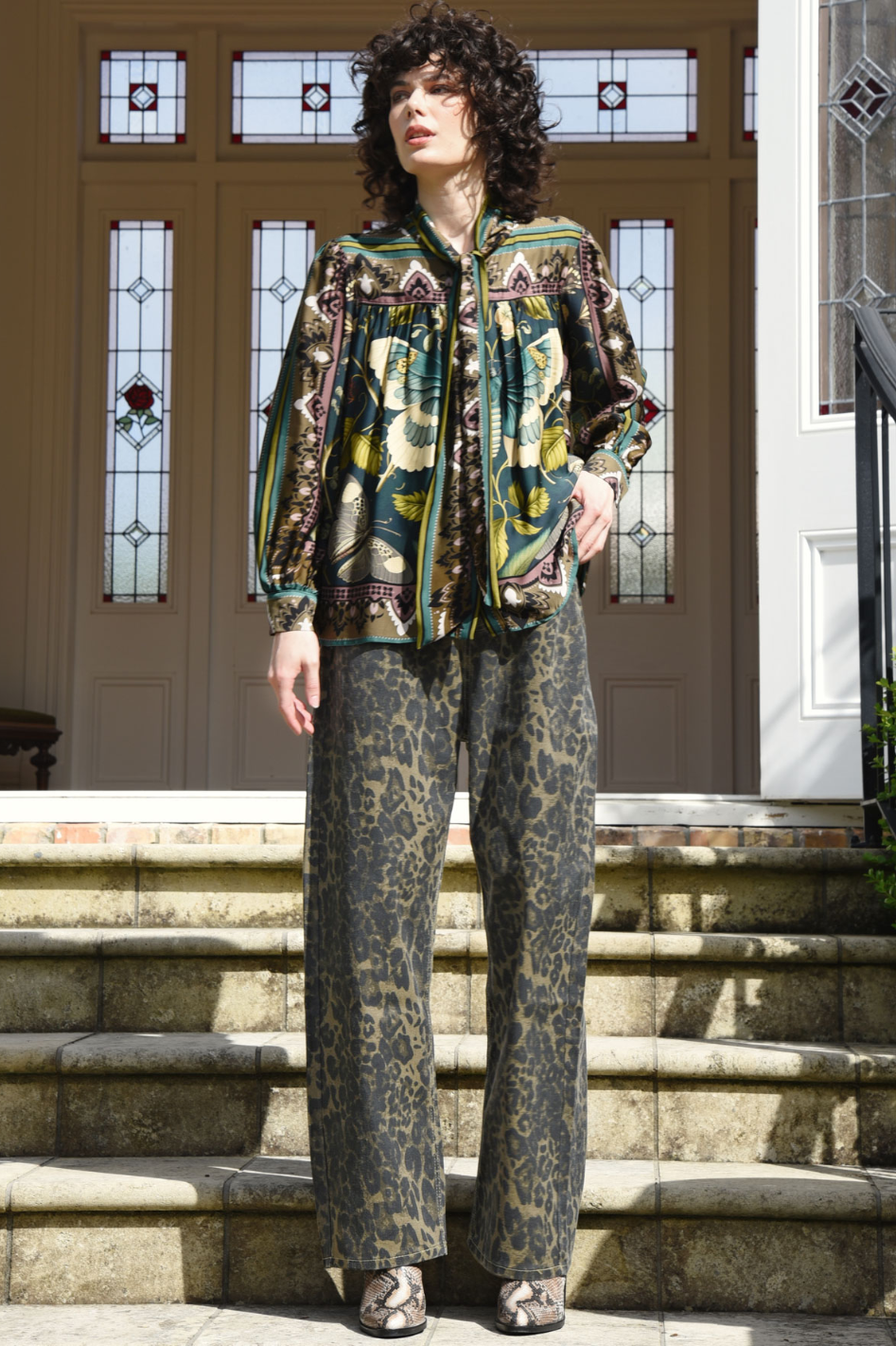 Curate Kick Back Jean in Leopard Video