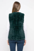 Load image into Gallery viewer, Jump Faux Fur Vest
