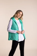 Load image into Gallery viewer, Two T&#39;s Puffer Vest with Hood
